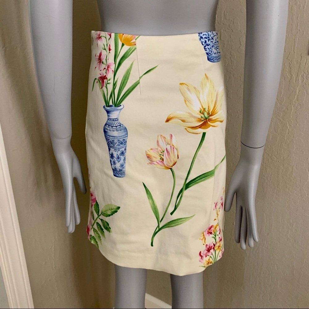 YUKA RESORT Floral Blue Vase Cotton Pencil Skirt - Picture 5 of 13